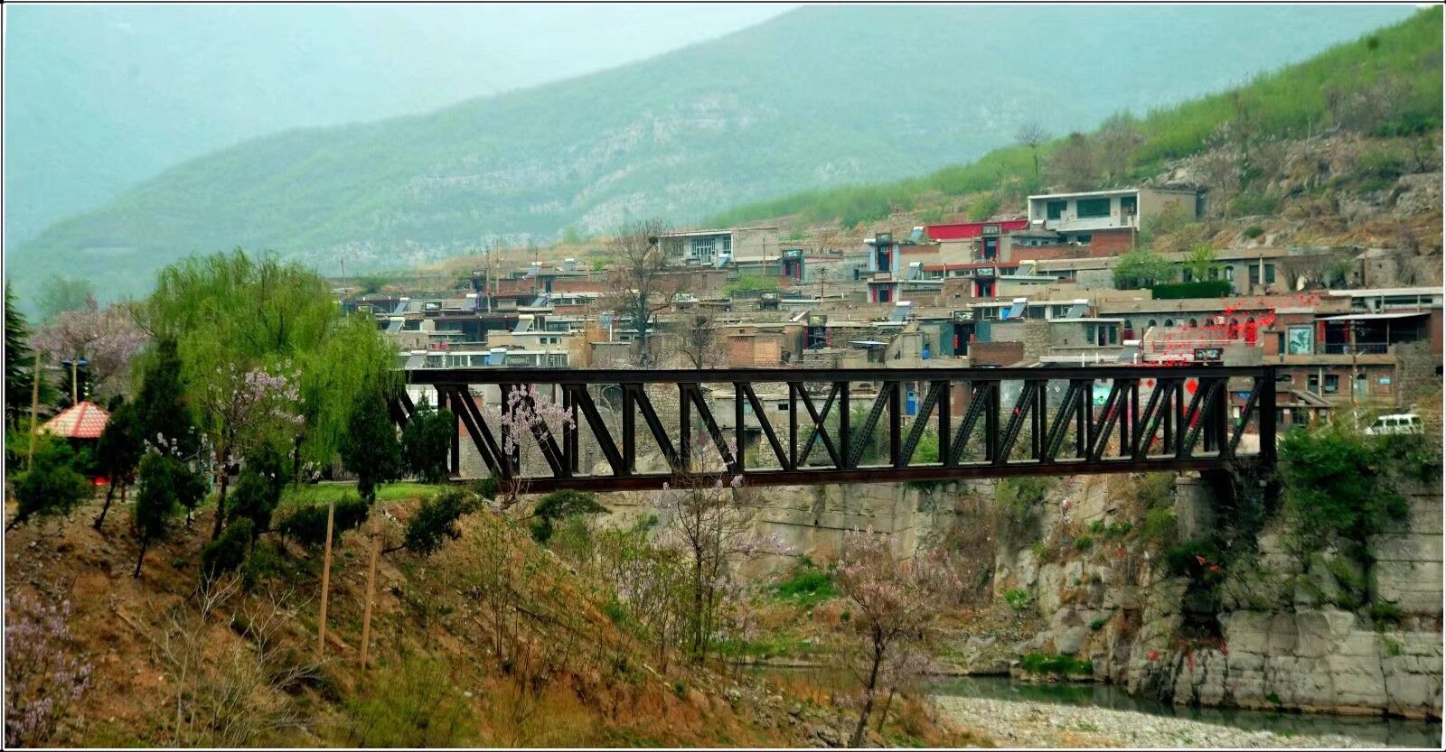 乏驴岭铁桥1.jpg