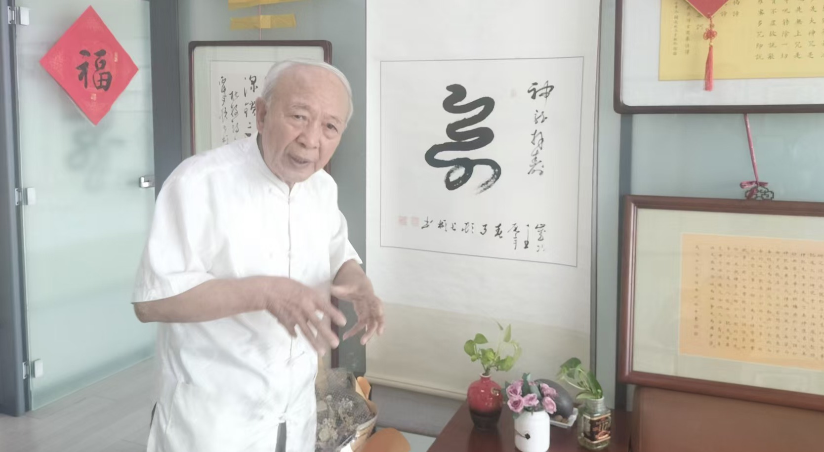 河北唐山：“龙韵墨香”——顿长彬龙文化书法展启幕