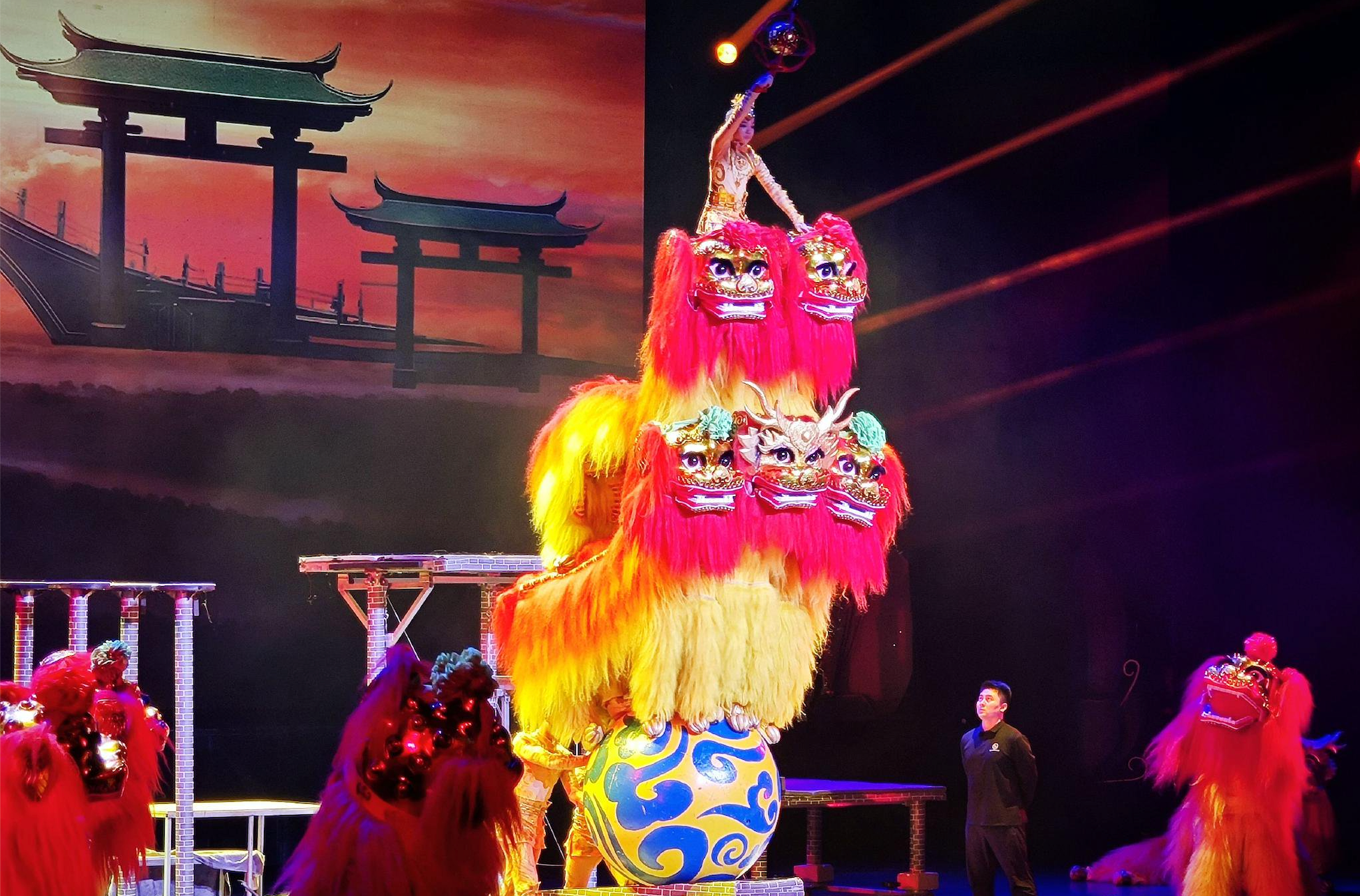 金狮啸九州——专访河北省杂技团魏银拴团长：一舞三十八载，六气铸就狮魂