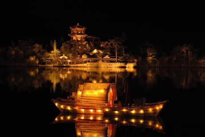 承德避暑山庄夜景.jpeg