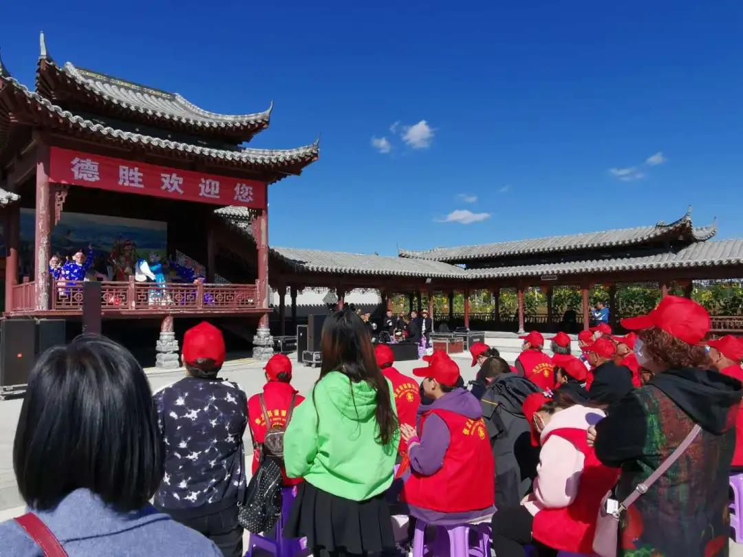 演出现场.jpg
