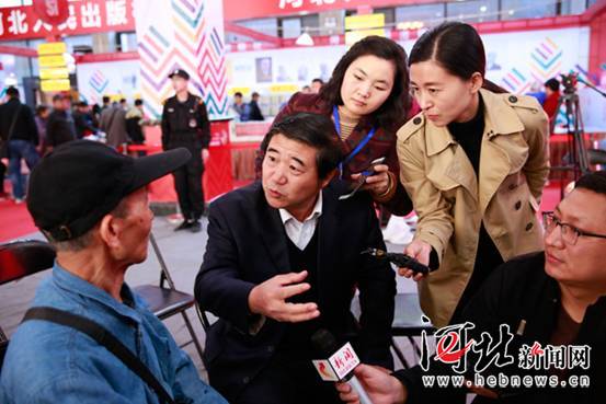 党代表来了！专家学者也来了！十九大精神宣讲活动走进惠民书市