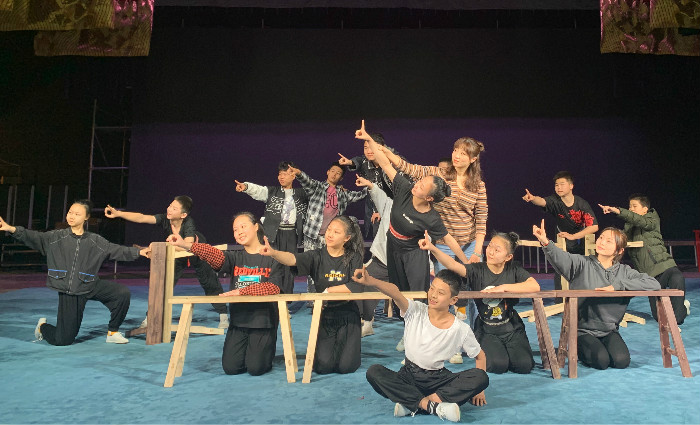 访儿童京剧《少年英雄·王二小》舞蹈设计耿丽丽
